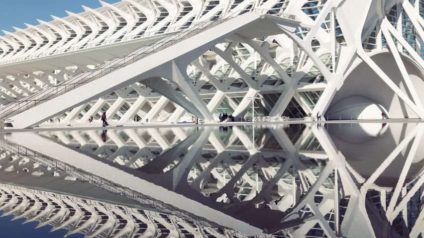 calatrava-photography-sebastian-weiss-architecture-valencia-spain_dezeen_hero-852x479